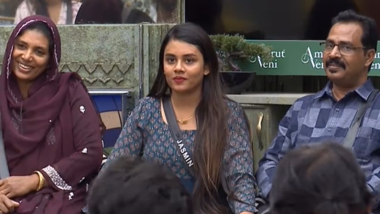 ബിഗ് ബോസ് മത്സരാര്ത്ഥി ജാസ്മിനെതിരെ സൈബര് ആക്രമണം: പൊലീസില് പരാതി നല്കി പിതാവ് ജാഫര് ബിഗ് ബോസ് മത്സരാര്ത്ഥി ജാസ്മിനെതിരെ സൈബര് ആക്രമണം: പൊലീസില് പരാതി നല്കി പിതാവ് ജാഫര്