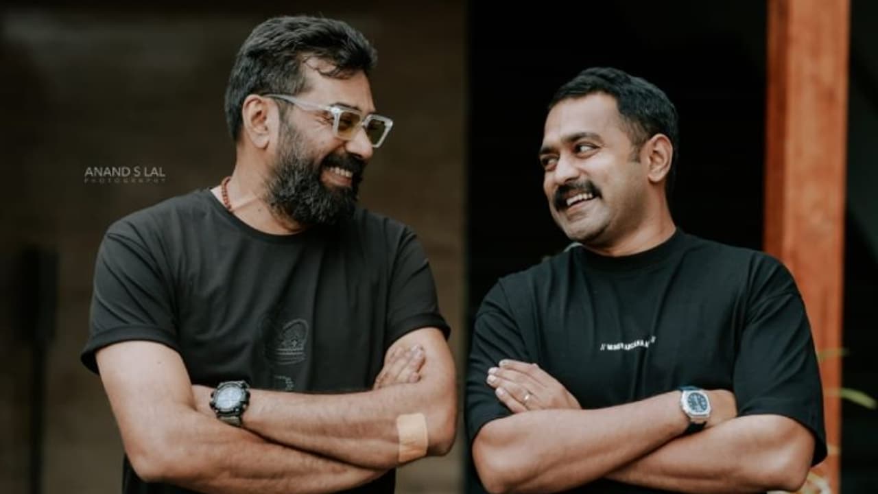 മലയാള സിനിമയിൽ 30 വർഷങ്ങൾ പൂർത്തിയാക്കി ബിജു മേനോൻ; ആഘോഷമാക്കാന്‍ 'തലവൻ'