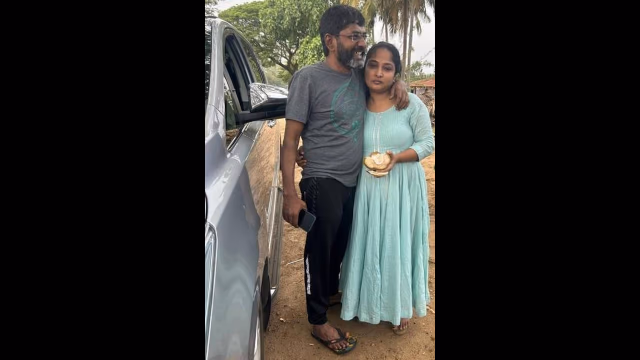 “கள்வனும் காதலியும்..” கள்ளக்காதலியுடன் கூலாக போஸ் கொடுக்கும் சவுக்கு சங்கர்.. வைரல் போட்டோ .. “கள்வனும் காதலியும்..” கள்ளக்காதலியுடன் கூலாக போஸ் கொடுக்கும் சவுக்கு சங்கர்.. வைரல் போட்டோ ..