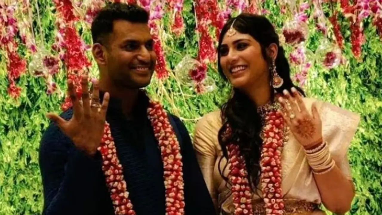 47ರ ಹರೆಯದ ನಟ ವಿಶಾಲ್ ಸೀಕ್ರೆಟ್ ಎಂಗೇಜ್ಮೆಂಟ್ ಮಾಡಿಕೊಂಡಿರುವುದು ನಿಜಾನಾ? 47ರ ಹರೆಯದ ನಟ ವಿಶಾಲ್ ಸೀಕ್ರೆಟ್ ಎಂಗೇಜ್ಮೆಂಟ್ ಮಾಡಿಕೊಂಡಿರುವುದು ನಿಜಾನಾ?