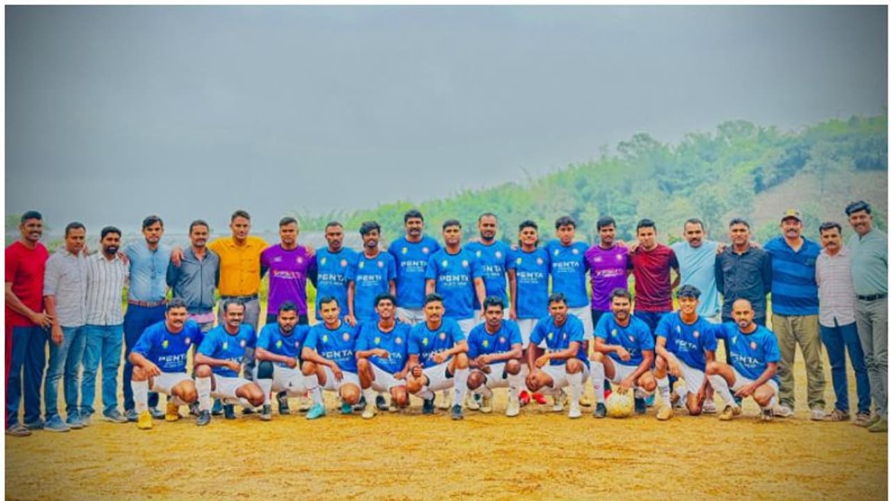 സി ഡിവിഷന് ഫുട്ബോള്: മത്സരിച്ചത് 6 ടീമുകൾ, വയനാട് പൊലീസ് ജേതാക്കള് സി ഡിവിഷന് ഫുട്ബോള്: മത്സരിച്ചത് 6 ടീമുകൾ, വയനാട് പൊലീസ് ജേതാക്കള്