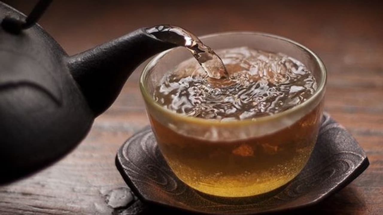 Hōjicha tea Hōjicha tea