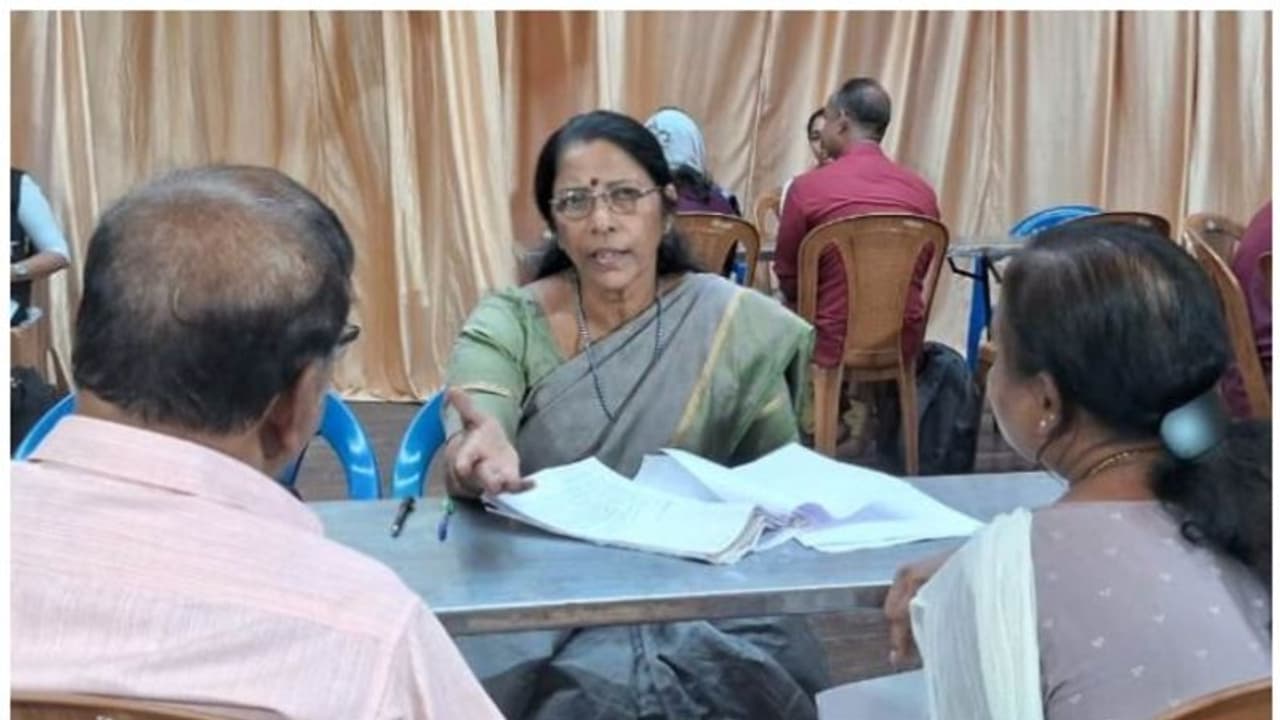 സ്കൂൾ പ്രധാന അധ്യാപികയെ പിടിഎ അംഗവും അധ്യാപകനും ചേര്‍ന്ന് അധിക്ഷേപിച്ചെന്ന് ആരോപണം; വനിതാ കമ്മീഷനിൽ പരാതി 