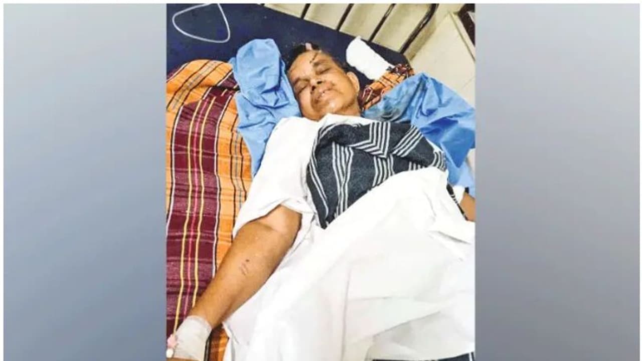 പുലർച്ചെ ശബ്ദം കേട്ട് എഴുന്നേറ്റു, നിലവിളിച്ചപ്പോൾ കത്തി വീശി കള്ളൻ, വെട്ടേറ്റ വയോധിക ചികിത്സയിൽ പുലർച്ചെ ശബ്ദം കേട്ട് എഴുന്നേറ്റു, നിലവിളിച്ചപ്പോൾ കത്തി വീശി കള്ളൻ, വെട്ടേറ്റ വയോധിക ചികിത്സയിൽ