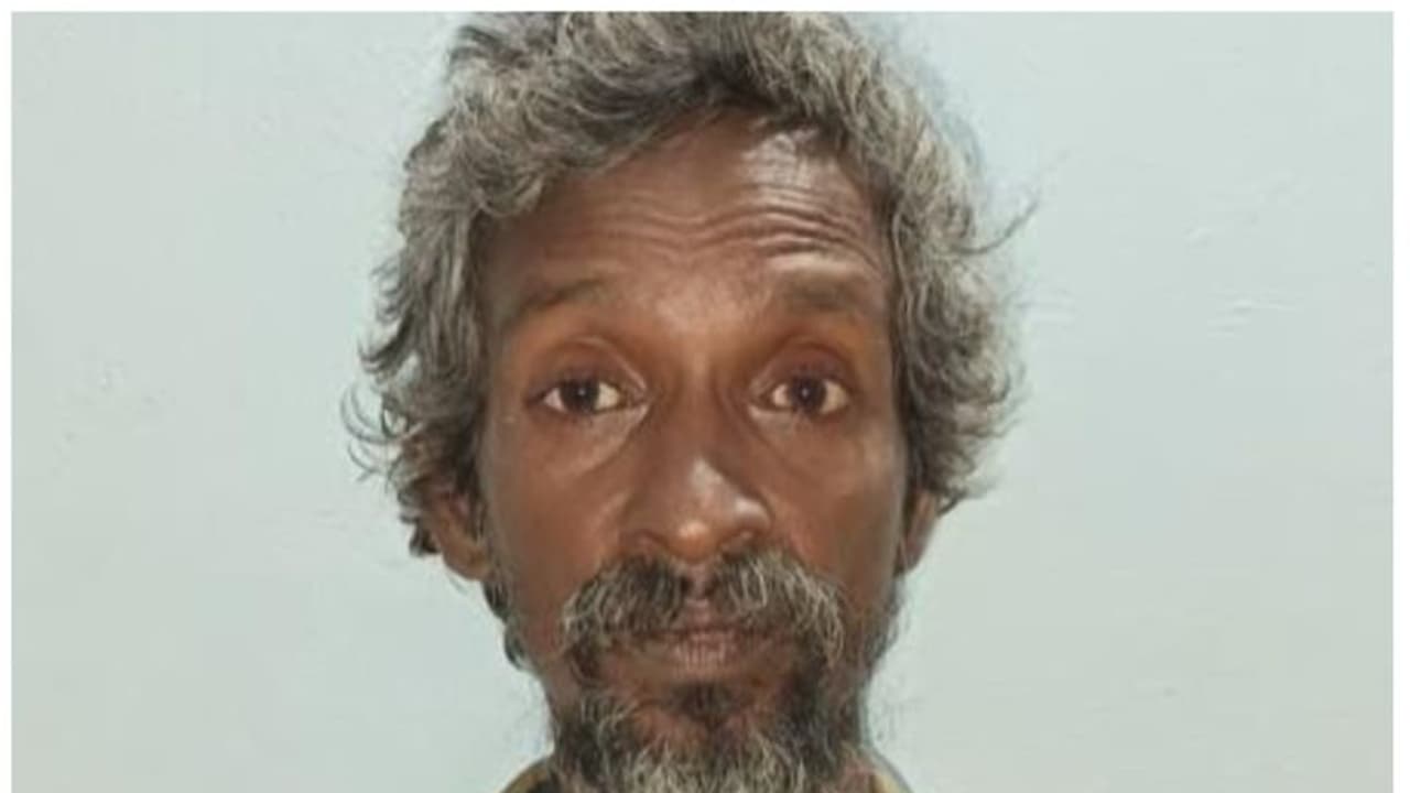 பிளாட்பாரத்தில் இடம் பிடிப்பதில் யாசகர்கள் இடையே தகராறு; தூங்கும் போது தலையில் கல்லை போட்டு ஒருவர் கொலை