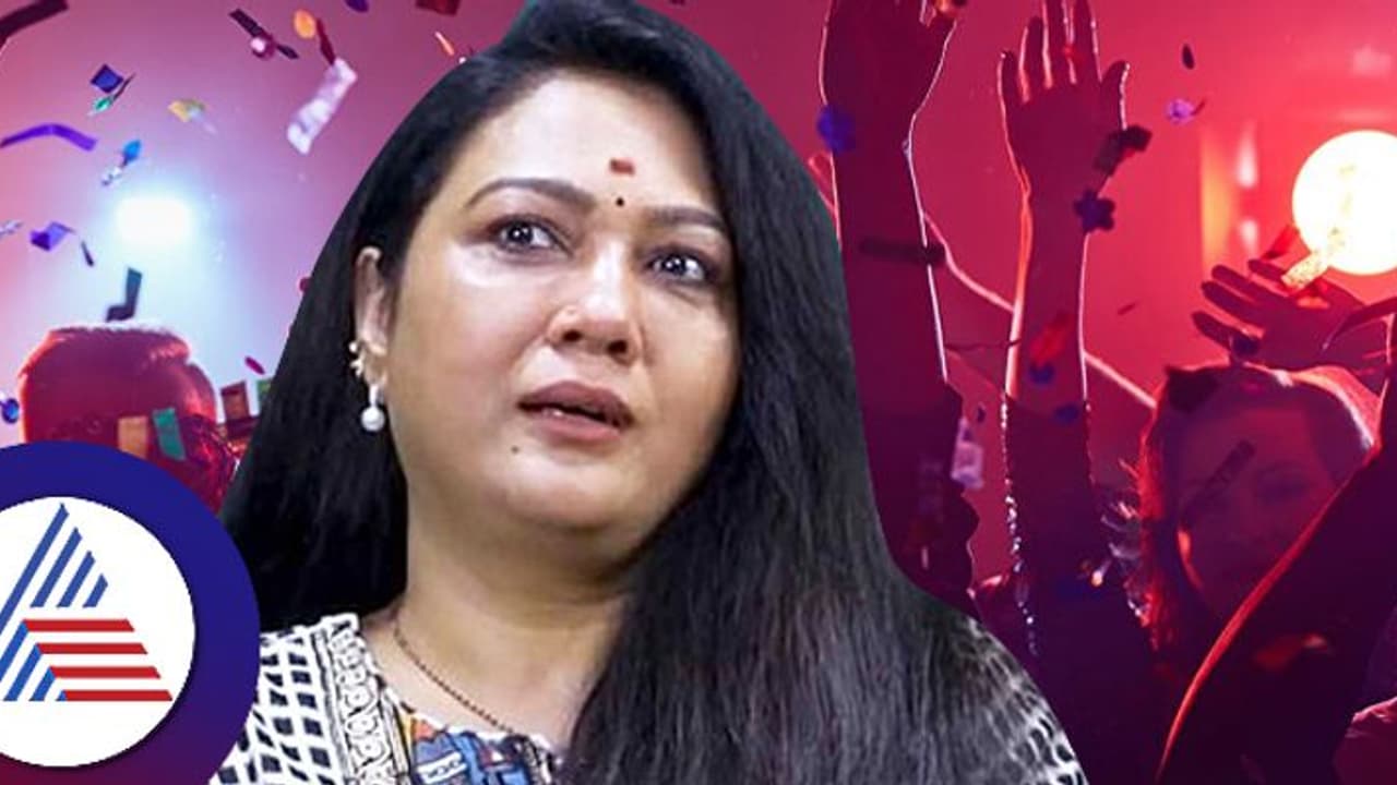 ಬೆಂಗಳೂರು ರೇವ್ ಪಾರ್ಟಿ: ನಟಿ ಹೇಮಾ ಸೇರಿ 8 ಮಂದಿಗೆ ನೋಟಿಸ್ ಬೆಂಗಳೂರು ರೇವ್ ಪಾರ್ಟಿ: ನಟಿ ಹೇಮಾ ಸೇರಿ 8 ಮಂದಿಗೆ ನೋಟಿಸ್