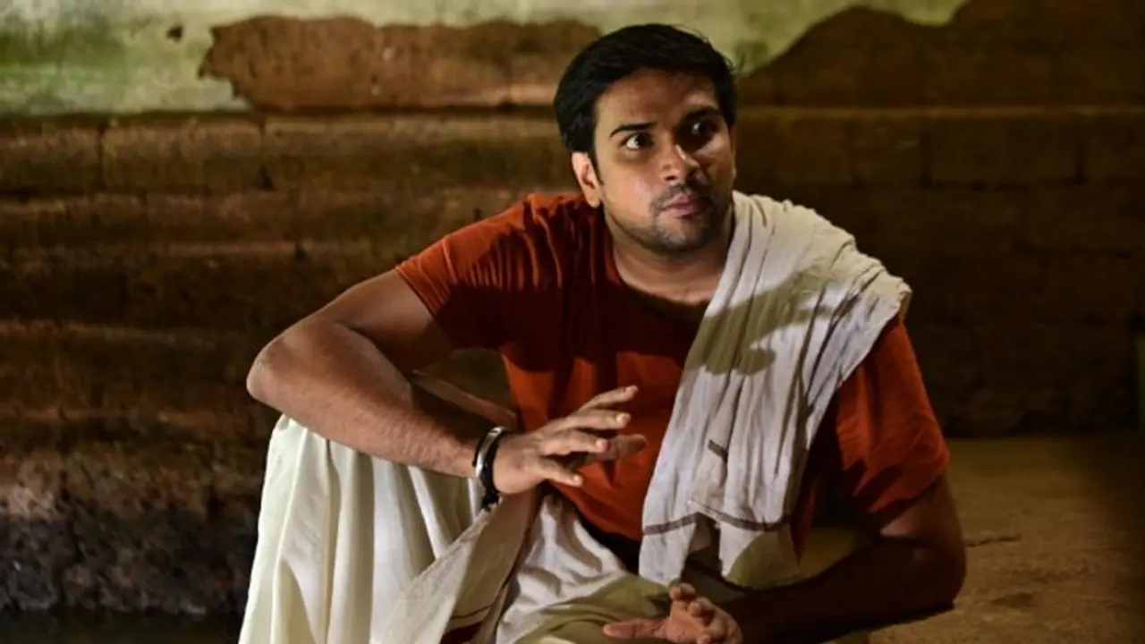 പേടിച്ചും പേടിപ്പിച്ചും 'മിത്രൻ'; കരിയറിലെ ആദ്യ ഹൊറർ സിനിമയിൽ കൈയടി നേടി നിരഞ്ജ്