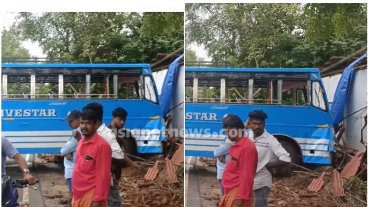 സ്വകാര്യ ബസ് നിയന്ത്രണം വിട്ടു, റോഡിന് സമീപത്തെ വീട്ടിലേക്ക് ഇടിച്ചു കയറി; അപകടത്തിൽ ഡ്രൈവർക്ക് പരുക്ക് 