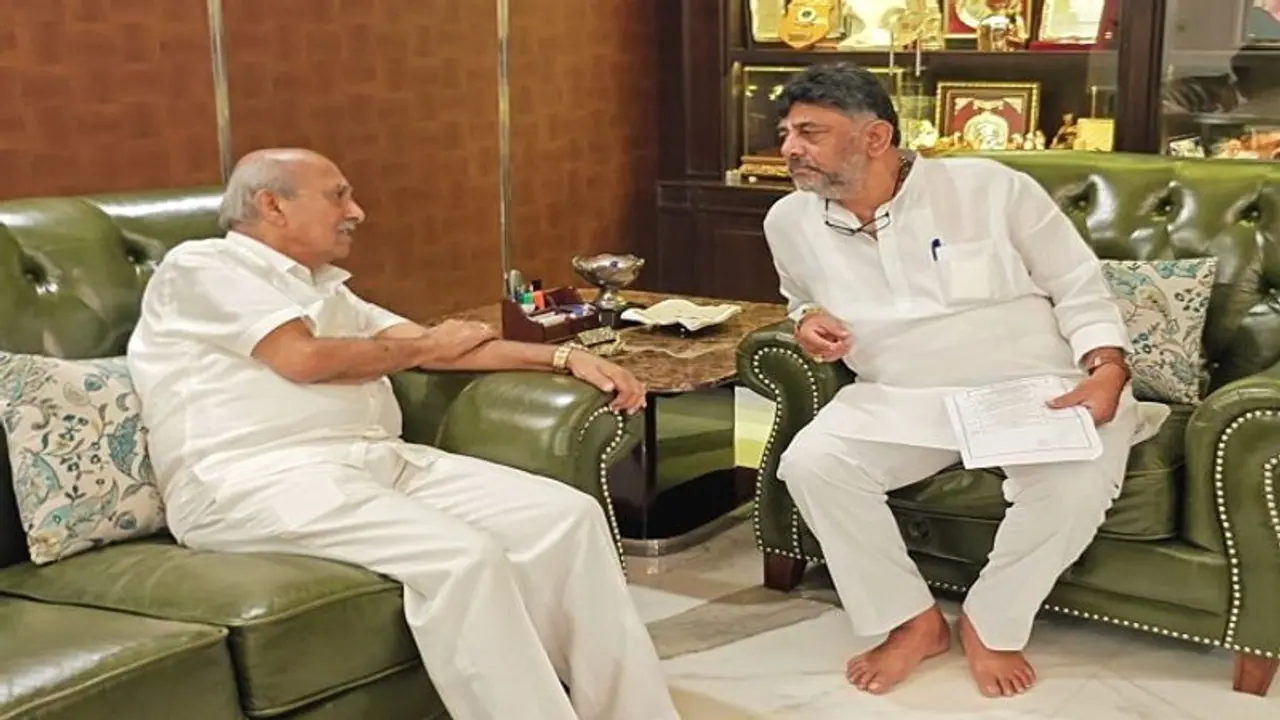 ಡಿಸಿಎಂ ಡಿ.ಕೆ.ಶಿವಕುಮಾರ ಭೇಟಿಯಾದ ಡಾ.ಪ್ರಭಾಕರ ಕೋರೆ ಡಿಸಿಎಂ ಡಿ.ಕೆ.ಶಿವಕುಮಾರ ಭೇಟಿಯಾದ ಡಾ.ಪ್ರಭಾಕರ ಕೋರೆ