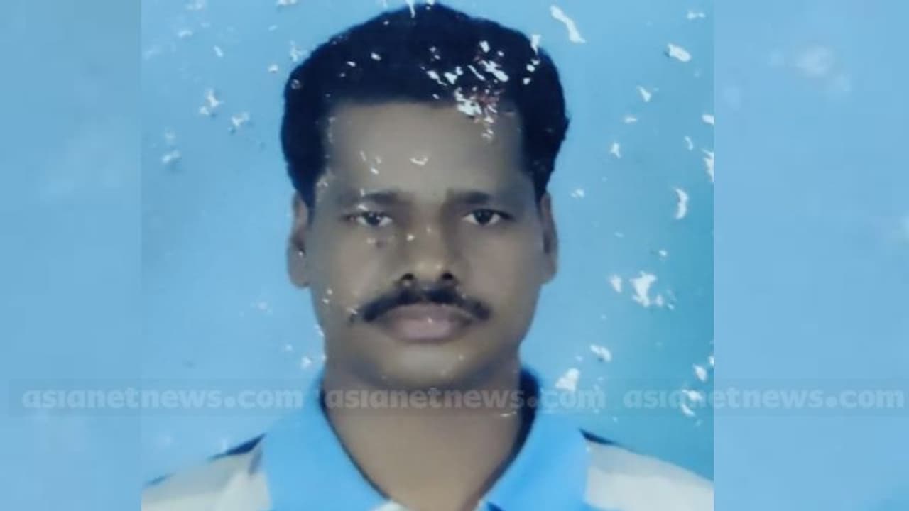 ബെവ്റേജസ് കോർപ്പറേഷൻ ജീവനക്കാരൻ ജീവനൊടുക്കി; ഒൻപത് മാസമായി ശമ്പളം കിട്ടിയില്ലെന്ന് കുടുംബം ബെവ്റേജസ് കോർപ്പറേഷൻ ജീവനക്കാരൻ ജീവനൊടുക്കി; ഒൻപത് മാസമായി ശമ്പളം കിട്ടിയില്ലെന്ന് കുടുംബം