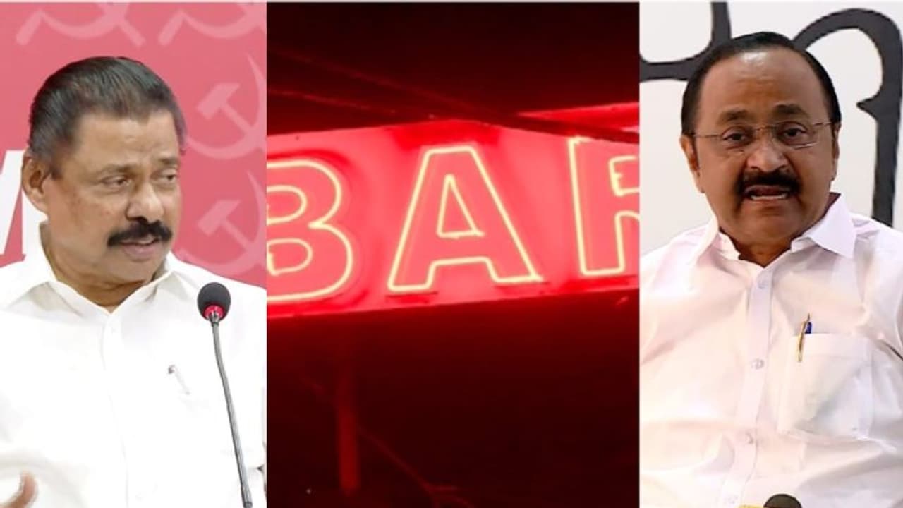 ബാർ കോഴ: പഴയ 'വജ്രായുധം' പിണറായി സർക്കാരിനെ തുറിച്ചുനോക്കുന്നു; മന്ത്രിയുടെ രാജി ആവശ്യം ശക്തമാക്കി പ്രതിപക്ഷം ബാർ കോഴ: പഴയ 'വജ്രായുധം' പിണറായി സർക്കാരിനെ തുറിച്ചുനോക്കുന്നു; മന്ത്രിയുടെ രാജി ആവശ്യം ശക്തമാക്കി പ്രതിപക്ഷം