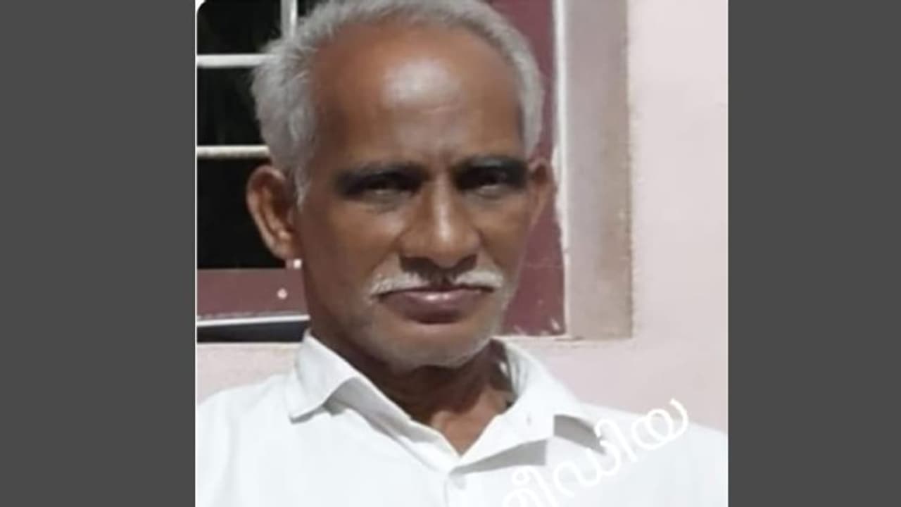 സൈക്കിളുമായി തോട്ടില് വീണ് കാണാതായ ആളുടെ മൃതദേഹം കിട്ടി സൈക്കിളുമായി തോട്ടില് വീണ് കാണാതായ ആളുടെ മൃതദേഹം കിട്ടി