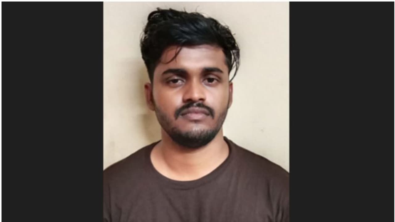 ജ്വല്ലറി കവര്ച്ച കേസിലെ പ്രതി പോക്സോ കേസിലും പിടിയില്; 'നിസാറിന്റെ സഹോദരങ്ങളുടെ പേരിലും പോക്സോ കേസ്' ജ്വല്ലറി കവര്ച്ച കേസിലെ പ്രതി പോക്സോ കേസിലും പിടിയില്; 'നിസാറിന്റെ സഹോദരങ്ങളുടെ പേരിലും പോക്സോ കേസ്'