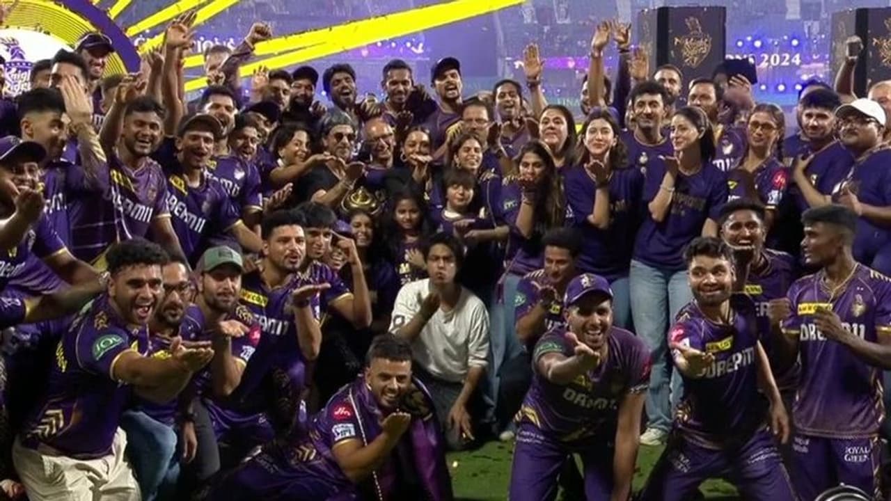 ಐಪಿಎಲ್ ಕಪ್ ಗೆದ್ದು ಕೆಕೆಆರ್‌ ಫ್ಲೈಯಿಂಗ್‌ ಕಿಸ್‌ ಸಂಭ್ರಮ! ಬಿಸಿಸಿಐ ಕಾಲೆಳೆದ ಶಾರುಖ್ & ಟೀಂ