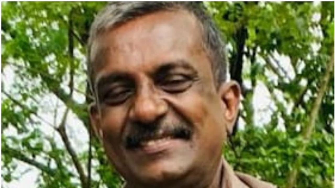 വെള്ളം ഒഴുക്കുന്നതിനെ ചൊല്ലി തർക്കം, കണ്ണൂരിൽ അയൽവാസിയെ അടിച്ചുകൊന്നു, അച്ഛനും മക്കളും അറസ്റ്റിൽ വെള്ളം ഒഴുക്കുന്നതിനെ ചൊല്ലി തർക്കം, കണ്ണൂരിൽ അയൽവാസിയെ അടിച്ചുകൊന്നു, അച്ഛനും മക്കളും അറസ്റ്റിൽ