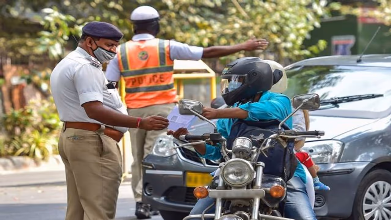 अब 01 जून से इन लोगों पर OnSpot लगेगा 2500 रुपए का फाइन- DL बनवाने के लिए उम्र सीमा में मिलेगी ये स्पेशल छूट