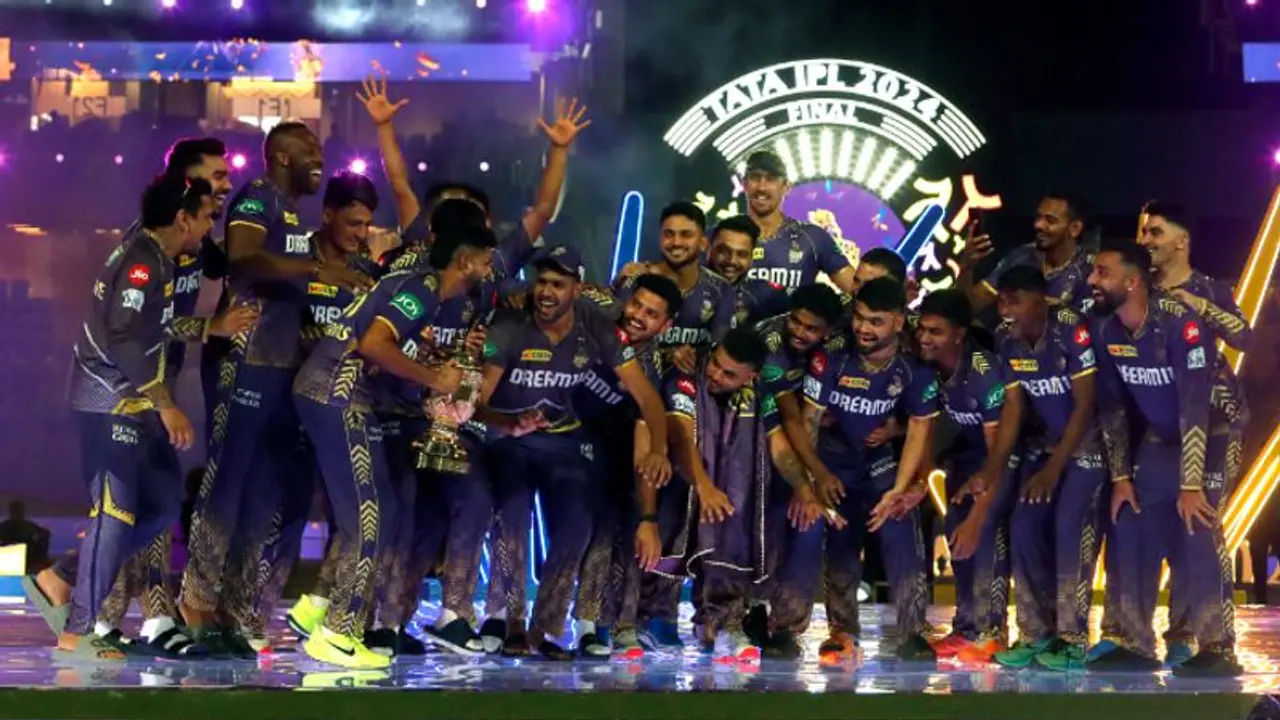 ലിയോണല്‍ മെസിയെ അനുകരിച്ച് ശ്രേയസ് അയ്യര്‍! ഫിഫ ലോകകപ്പ് വിജയത്തിന് ശേഷമുള്ള ആഘോഷം അതേപടി പകര്‍ത്തി താരം