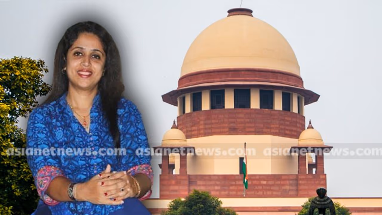 ഉമ്മൻചാണ്ടി സര്ക്കാരിന്റെ കാലത്ത് മന്ത്രിയുടെ ഭാര്യക്ക് സുപ്രധാന പദവി; അഴിമതി ആരോപിച്ച് ഹര്ജി ഉമ്മൻചാണ്ടി സര്ക്കാരിന്റെ കാലത്ത് മന്ത്രിയുടെ ഭാര്യക്ക് സുപ്രധാന പദവി; അഴിമതി ആരോപിച്ച് ഹര്ജി