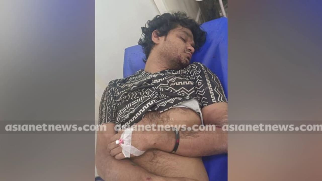 വർക്കലയിൽ റെയിൽപാളം മുറിച്ചുകടക്കാൻ ശ്രമിക്കുന്നതിനിടെ ട്രെയിൻ ഇടിച്ച് തെറിപ്പിച്ചു; യുവാവിന് ഗുരുതര പരിക്ക്