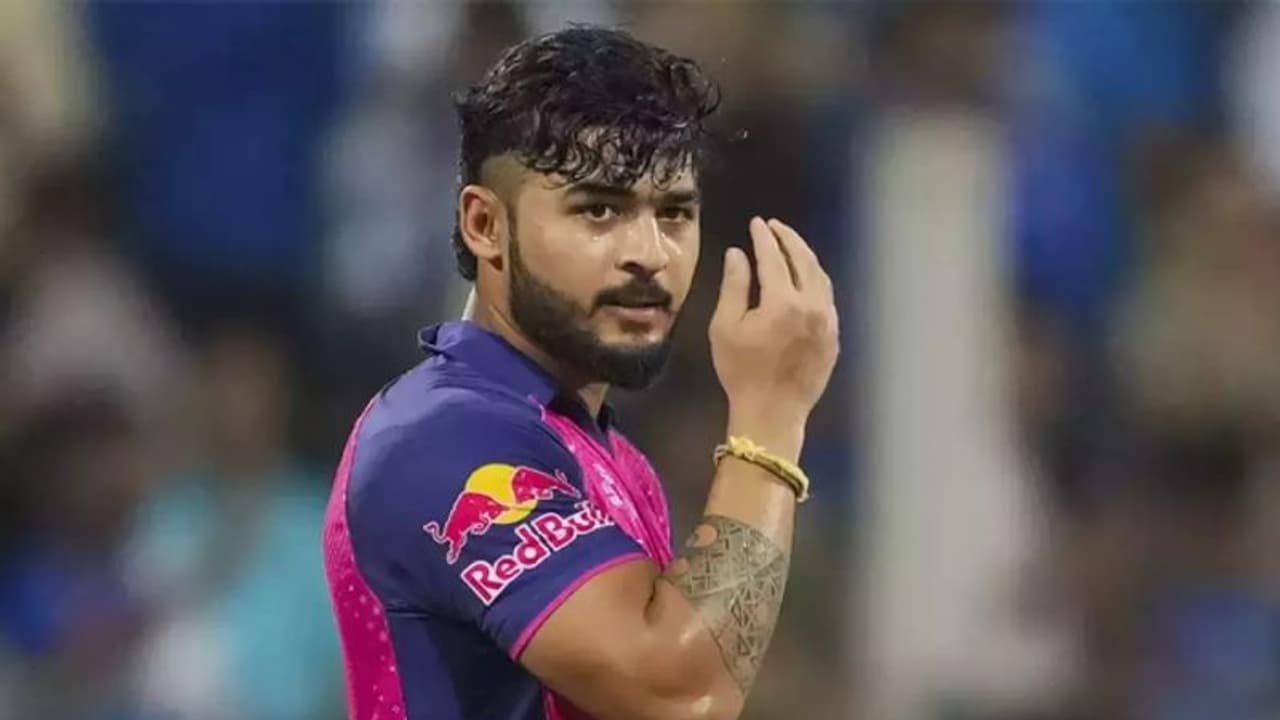 நடிகைகளின் ஹாட் வீடியோஸ்.. YouTube Historyயால் வந்த புதிய சர்ச்சை.. சிக்கிய RRன் ரியான் பராக் முழு விவரம்!