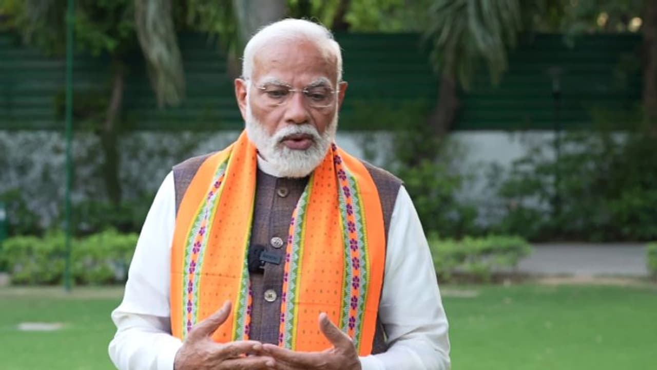 ജൂണ്‍ 4ന് പുതിയ കാലഘട്ടത്തിന് തുടക്കമാകും, വോട്ട് ബാങ്കിന് വേണ്ടി പ്രതിപക്ഷം ഭരണഘടനയെ അട്ടിമറിക്കുന്നു: മോദി