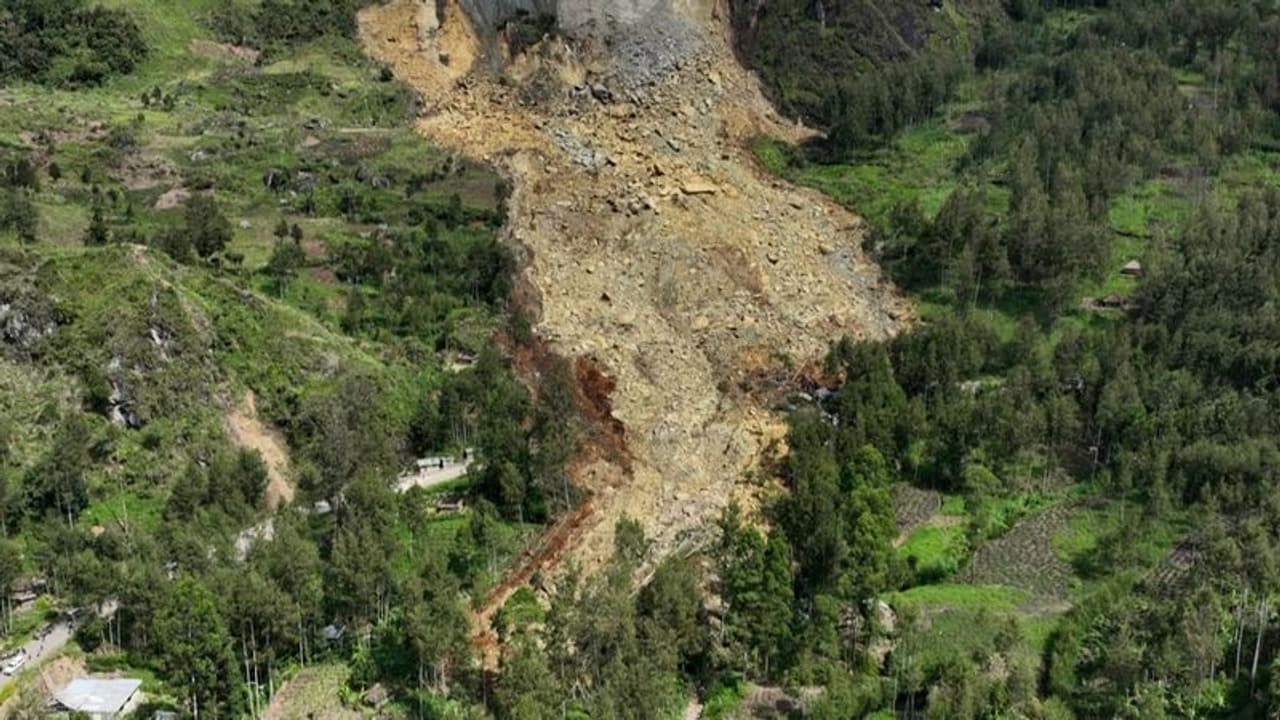 Papua New Guinea landslide: PM Modi offers support as chilling drone footage of aftermath goes viral (WATCH) Papua New Guinea landslide: PM Modi offers support as chilling drone footage of aftermath goes viral (WATCH)