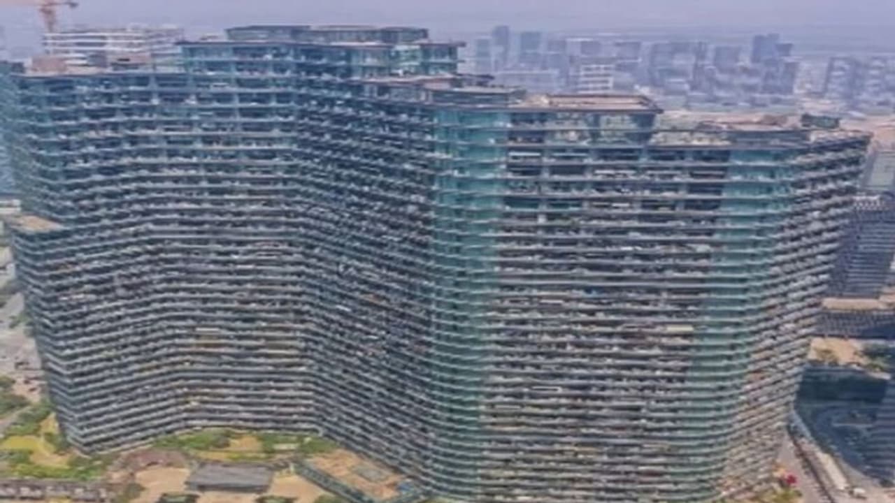 ஒரே ஒரு அப்பார்ட்மெண்ட்! ஆனா 30 ஆயிரம் பேர் வசிக்கிறாங்க.. எங்க தெரியுமா..?