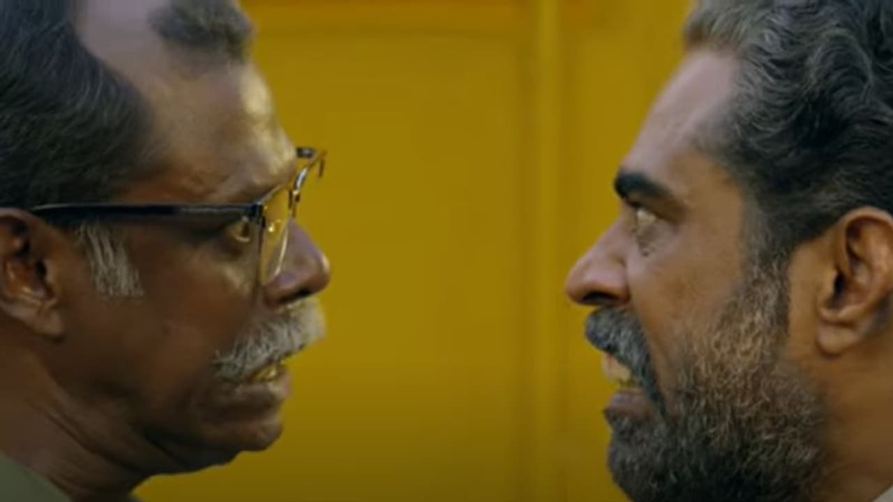 തമ്മിൽ കടിപിടികൂടി വിനായകനും സുരാജും; 'തെക്ക് വടക്ക്' ആമുഖ വീഡിയോ പുറത്ത്