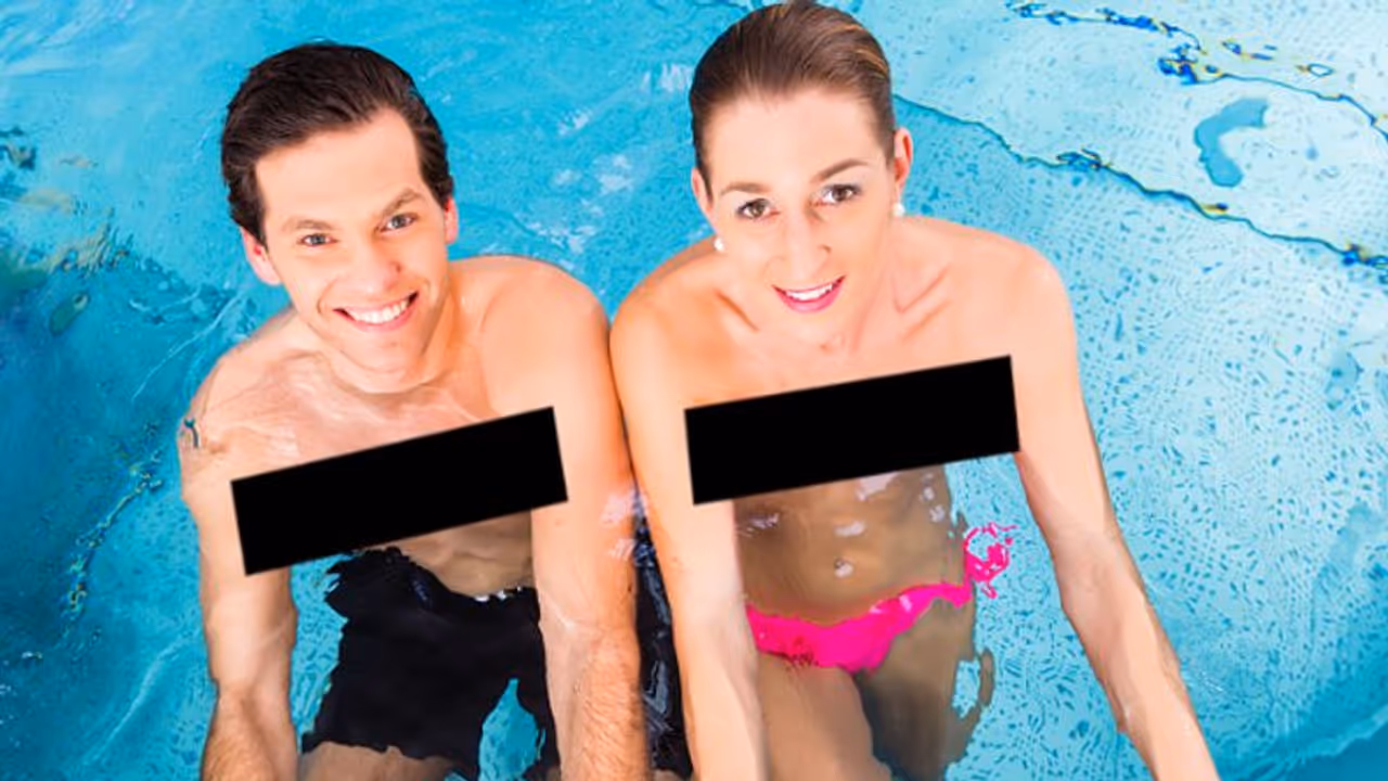 ಮಹಿಳೆಯರೂ ಪುರುಷರಂತೆ 'ಟಾಪ್ಲೆಸ್' ಆಗಿ ಈಜುಕೊಳಕ್ಕಿಳಿಯಲು ಬರ್ಲಿನ್ ಅನುಮತಿ! ಮಹಿಳೆಯರೂ ಪುರುಷರಂತೆ 'ಟಾಪ್ಲೆಸ್' ಆಗಿ ಈಜುಕೊಳಕ್ಕಿಳಿಯಲು ಬರ್ಲಿನ್ ಅನುಮತಿ!