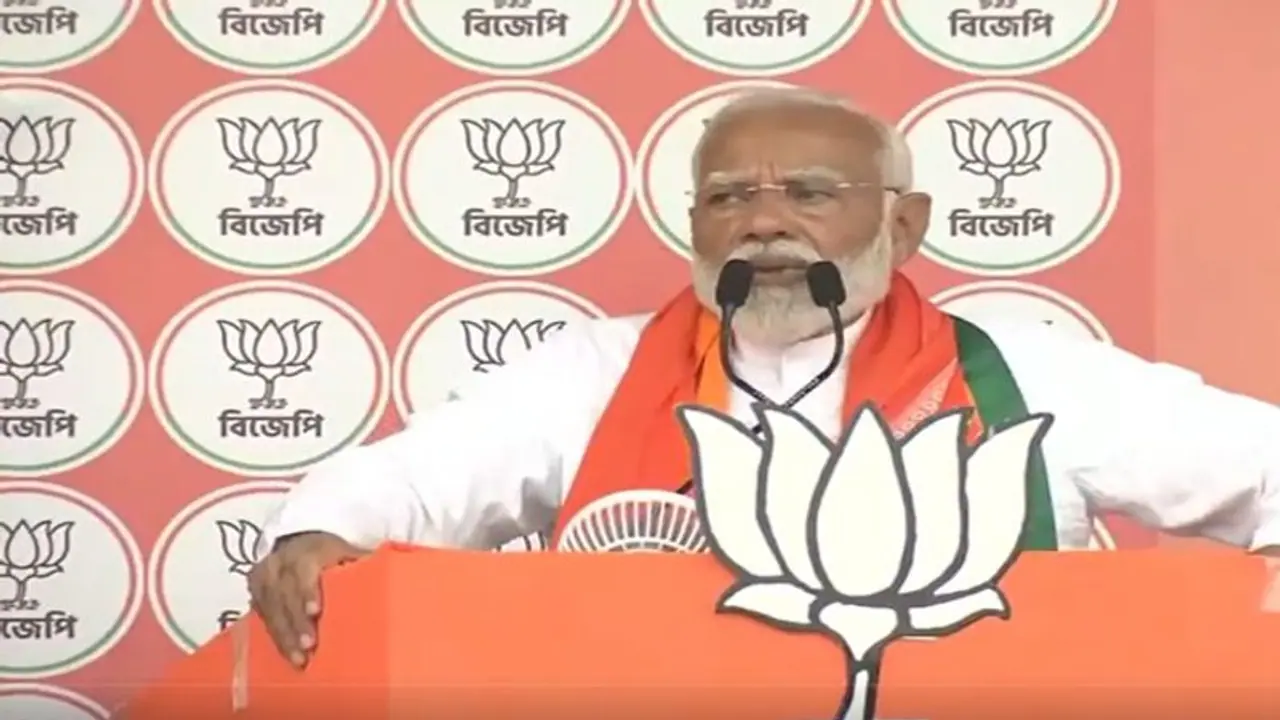 மேற்குவங்க இளைஞர்களின் வாய்ப்புகளை பறிக்கும் ஊடுருவல்காரர்கள்: பிரதமர் மோடி குற்றச்சாட்டு!