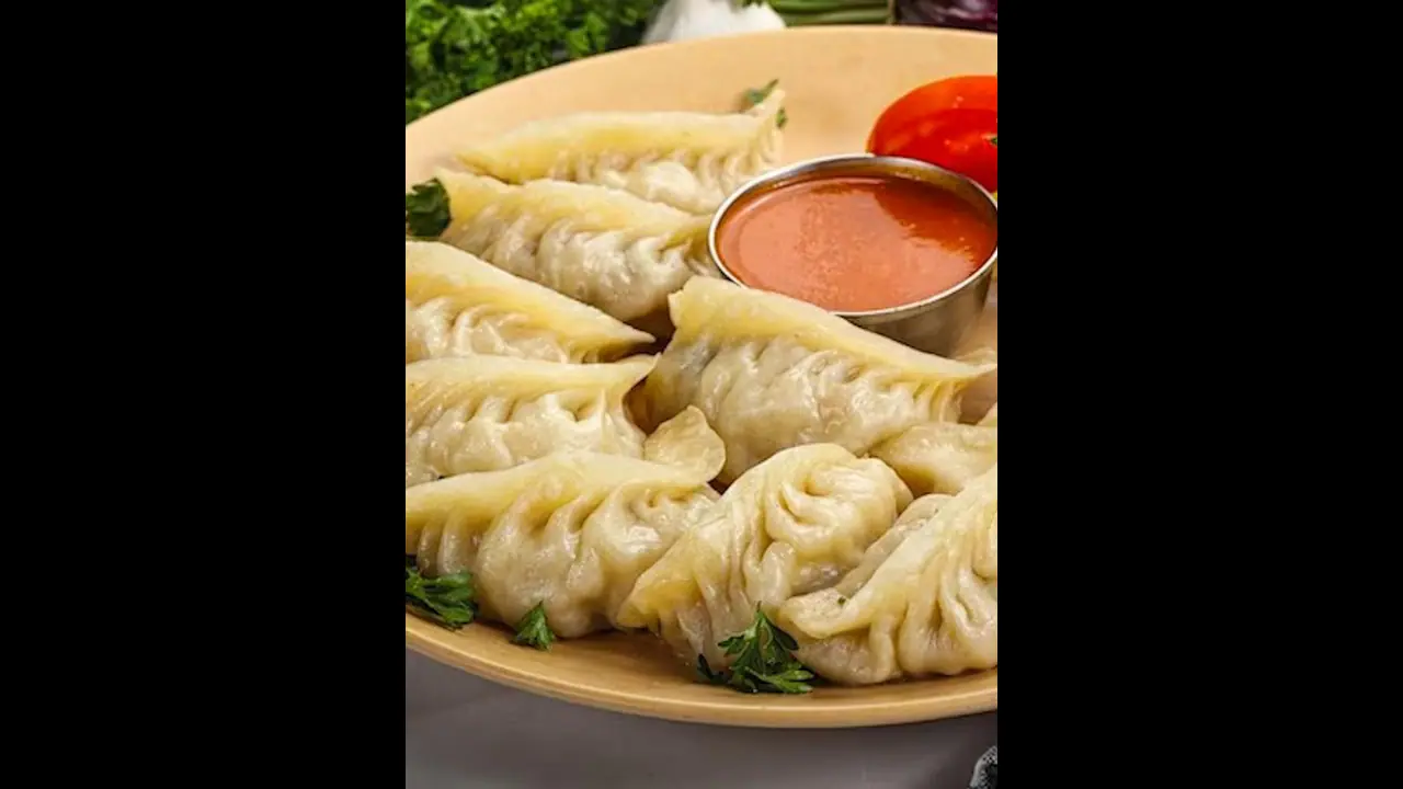 One dead, 22 hospitalised after eating momos at Hyderabad stall, cops launch probe
