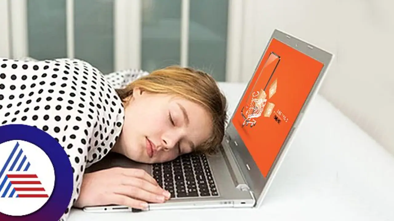 ನಿದ್ರೆಗಣ್ಣಲ್ಲಿ 3 ಲಕ್ಷ ಶಾಪಿಂಗ್..! ರಾತ್ರಿ ನಿದ್ರೆ ಮಾಡೋಕೆ ಭಯಪಡುವ ಮಹಿಳೆ ನಿದ್ರೆಗಣ್ಣಲ್ಲಿ 3 ಲಕ್ಷ ಶಾಪಿಂಗ್..! ರಾತ್ರಿ ನಿದ್ರೆ ಮಾಡೋಕೆ ಭಯಪಡುವ ಮಹಿಳೆ