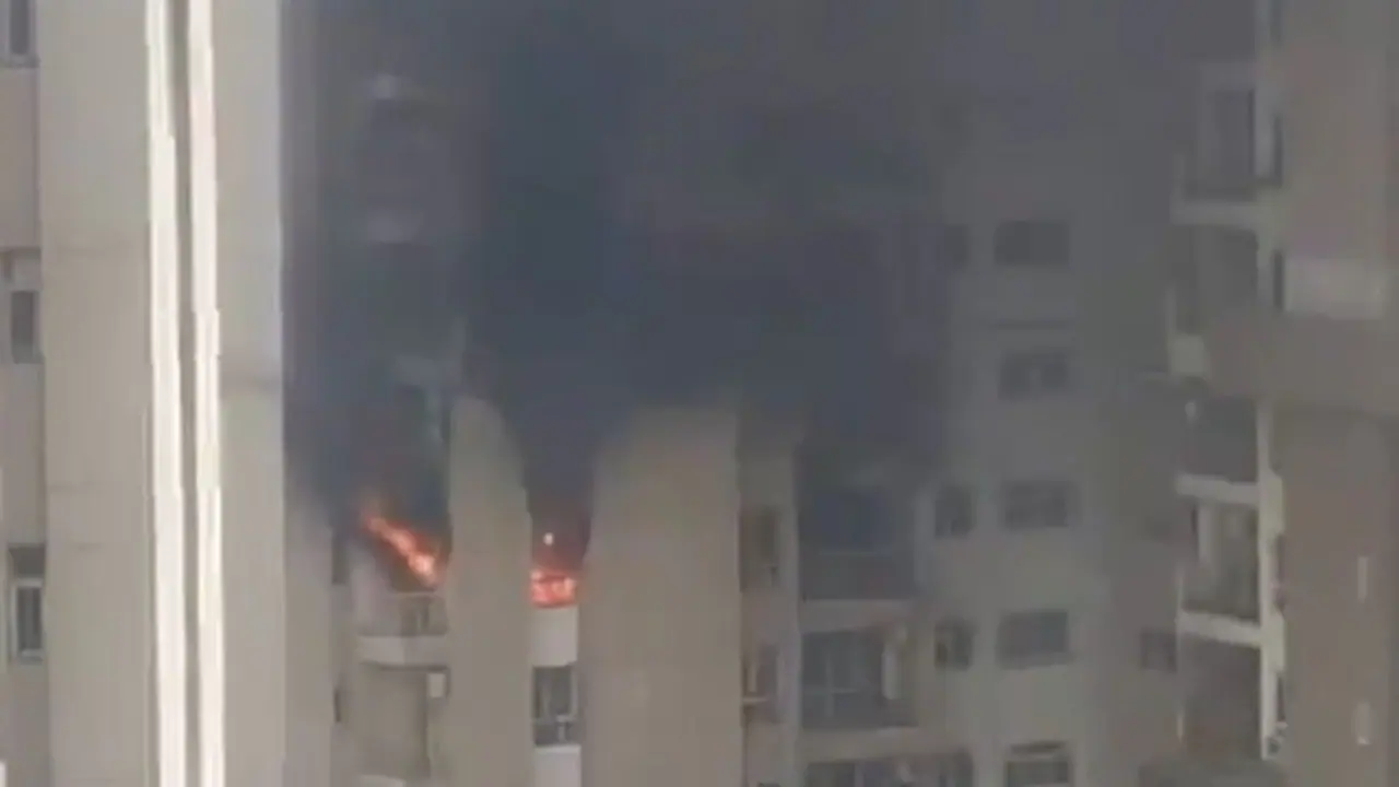 Massive fire erupts in Noida's Sector 100 society after AC blast (WATCH)