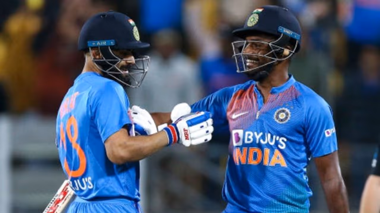 ലങ്കന് പര്യടനത്തില് സീനിയര് താരങ്ങളില്ല! സഞ്ജു ഉള്പ്പെടെയുള്ളവരുടെ മുന്നില് വാതില് തുറന്ന് ബിസിസിഐ ലങ്കന് പര്യടനത്തില് സീനിയര് താരങ്ങളില്ല! സഞ്ജു ഉള്പ്പെടെയുള്ളവരുടെ മുന്നില് വാതില് തുറന്ന് ബിസിസിഐ