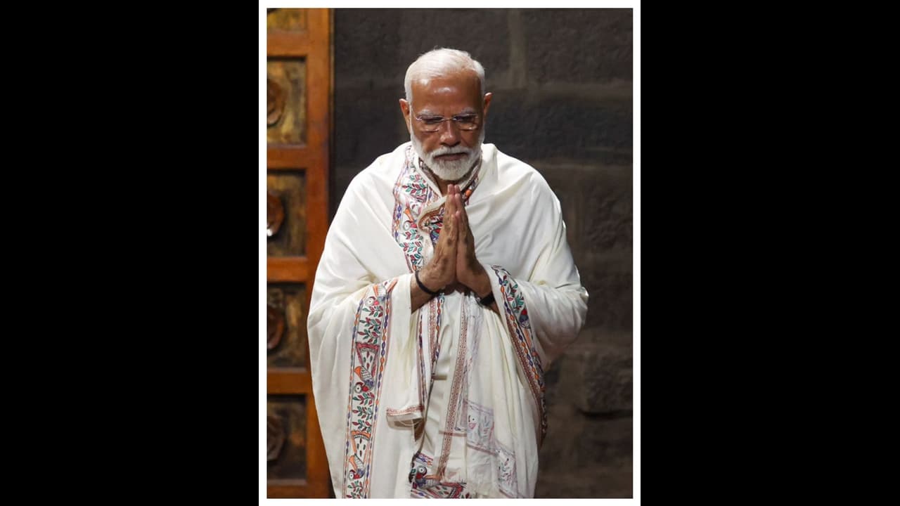 ವಿವೇಕಾನಂದ ಸನ್ನಿಧಿಯಲ್ಲಿ ಮೋದಿ 3 ದಿನದ ಧ್ಯಾನ ಮುಕ್ತಾಯ ವಿವೇಕಾನಂದ ಸನ್ನಿಧಿಯಲ್ಲಿ ಮೋದಿ 3 ದಿನದ ಧ್ಯಾನ ಮುಕ್ತಾಯ