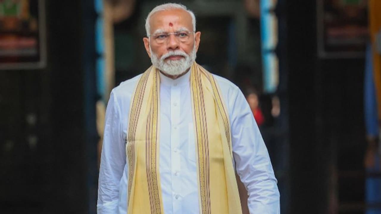 TIMES NOW ETG Exit poll : ఏన్డీయేకు పట్టం.. కాంగ్రెస్ ప్రతిపక్ష పాత్రకే పరిమితం.. ! TIMES NOW ETG Exit poll : ఏన్డీయేకు పట్టం.. కాంగ్రెస్ ప్రతిపక్ష పాత్రకే పరిమితం.. !