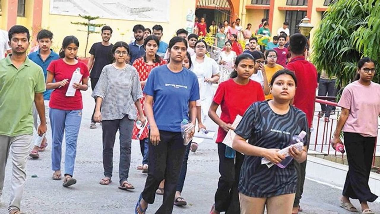 JEE Advanced 2024: रिस्पॉन्स शीट जारी, देखें क्या है पूरा डिटेल्स आखिर कब आएगी फाइनल प्रोविजनल आंसर की? JEE Advanced 2024: रिस्पॉन्स शीट जारी, देखें क्या है पूरा डिटेल्स आखिर कब आएगी फाइनल प्रोविजनल आंसर की?
