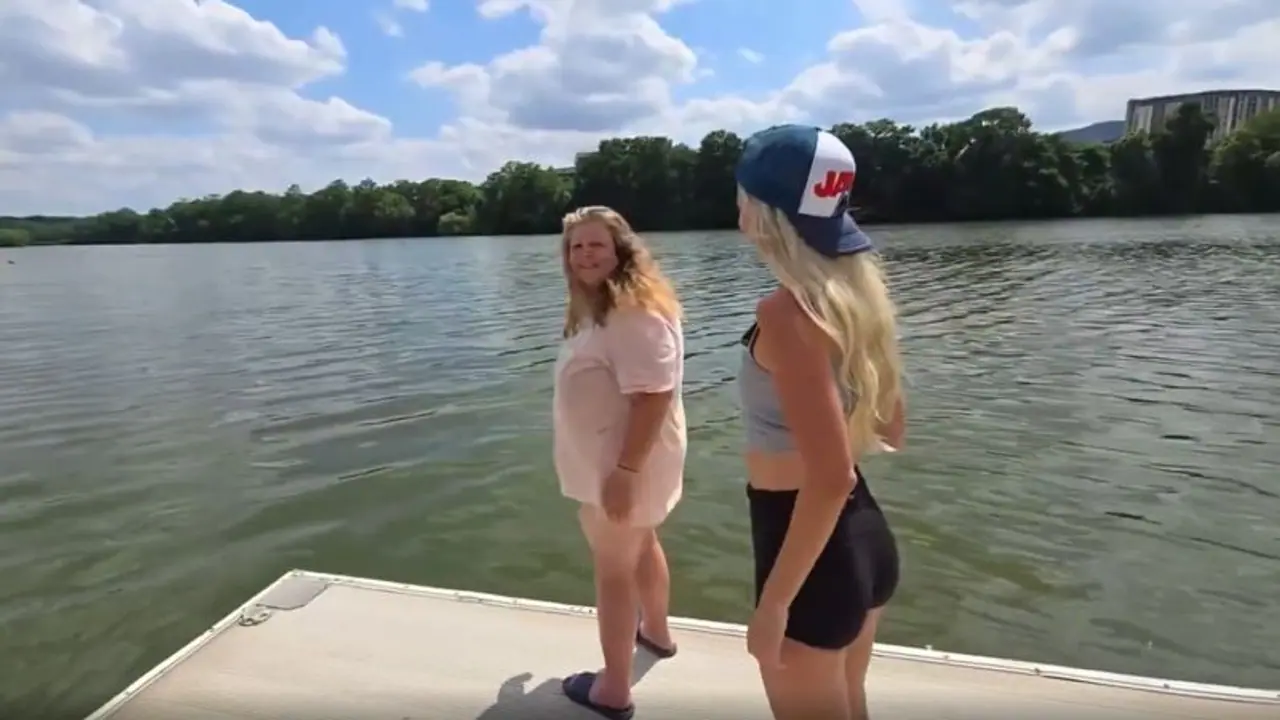 Streamer pays a homeless person $20 to jump in lake; runs away when she struggles to swim 