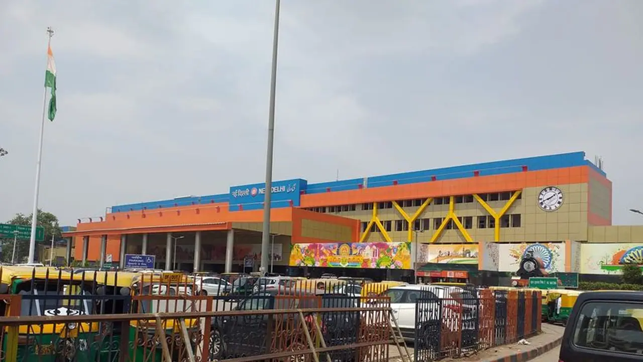 Suspected objects found at New Delhi Railway station, no explosive threat detected: Police Suspected objects found at New Delhi Railway station, no explosive threat detected: Police