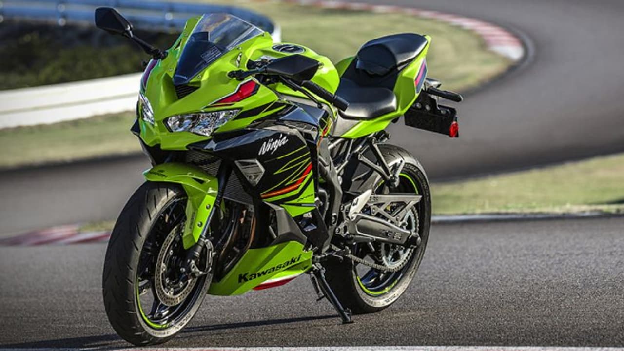 Kawasaki Ninja ZX 4RR : அதிவேக என்ஜின்.. மிரட்டும் லுக் அறிமுகமானது இந்தியாவின் விலை உயர்ந்த 400cc பைக்!