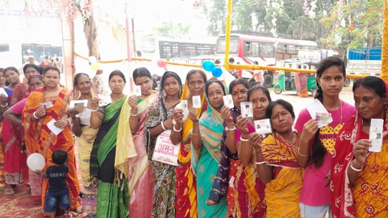 Breaking ಕರ್ನಾಟಕದ 3 ವಿಧಾನಸಭಾ ಕ್ಷೇತ್ರಕ್ಕೆ ನ.13ಕ್ಕೆ ಉಪ ಚುನಾವಣೆ, 23ಕ್ಕೆ ಫಲಿತಾಂಶ ಘೋಷಣೆ! Breaking ಕರ್ನಾಟಕದ 3 ವಿಧಾನಸಭಾ ಕ್ಷೇತ್ರಕ್ಕೆ ನ.13ಕ್ಕೆ ಉಪ ಚುನಾವಣೆ, 23ಕ್ಕೆ ಫಲಿತಾಂಶ ಘೋಷಣೆ!