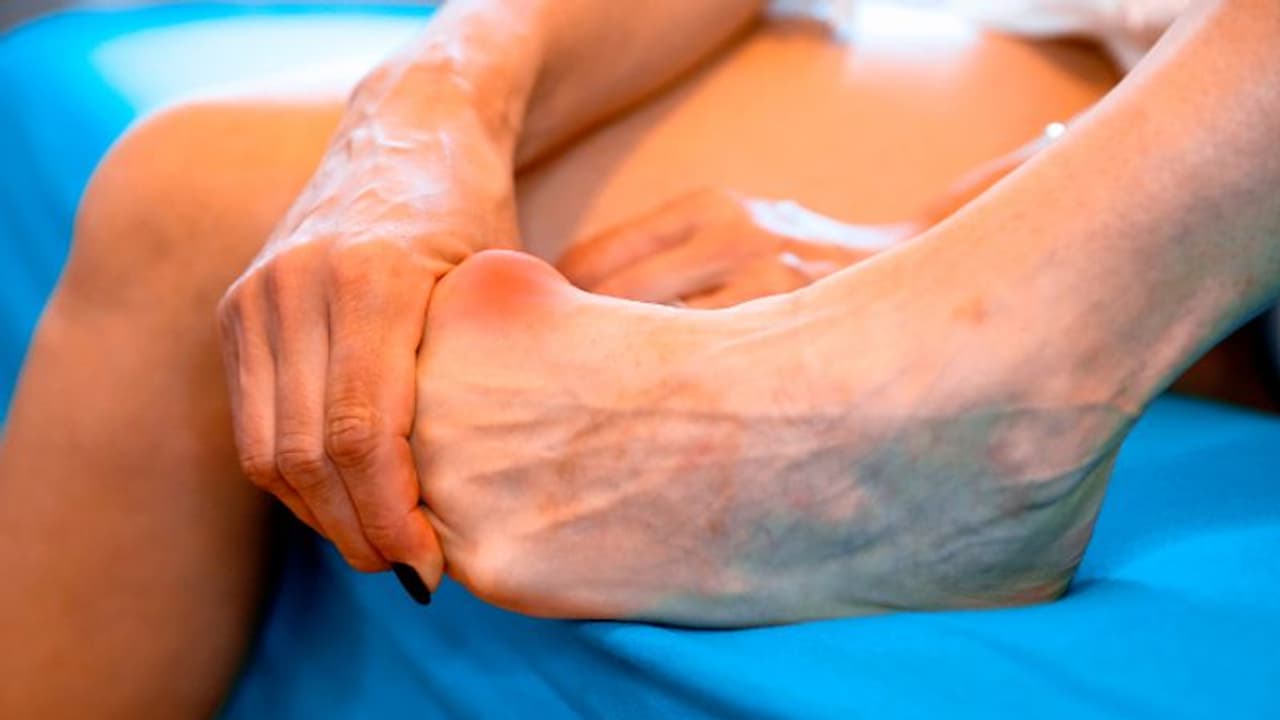 എല്ലുകളിലെ അര്ബുദം; ശരീരം പ്രധാനമായും കാണിക്കുന്ന അഞ്ച് ലക്ഷണങ്ങള് എല്ലുകളിലെ അര്ബുദം; ശരീരം പ്രധാനമായും കാണിക്കുന്ന അഞ്ച് ലക്ഷണങ്ങള്