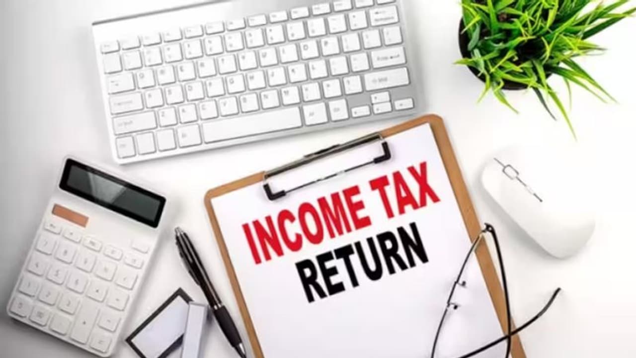 ആദായനികുതി റിട്ടേൺ ഫയൽ ചെയ്തോ? ഫോം 16 നൽകുമ്പോൾ ഈ കാര്യങ്ങൾ മറക്കരുത് 