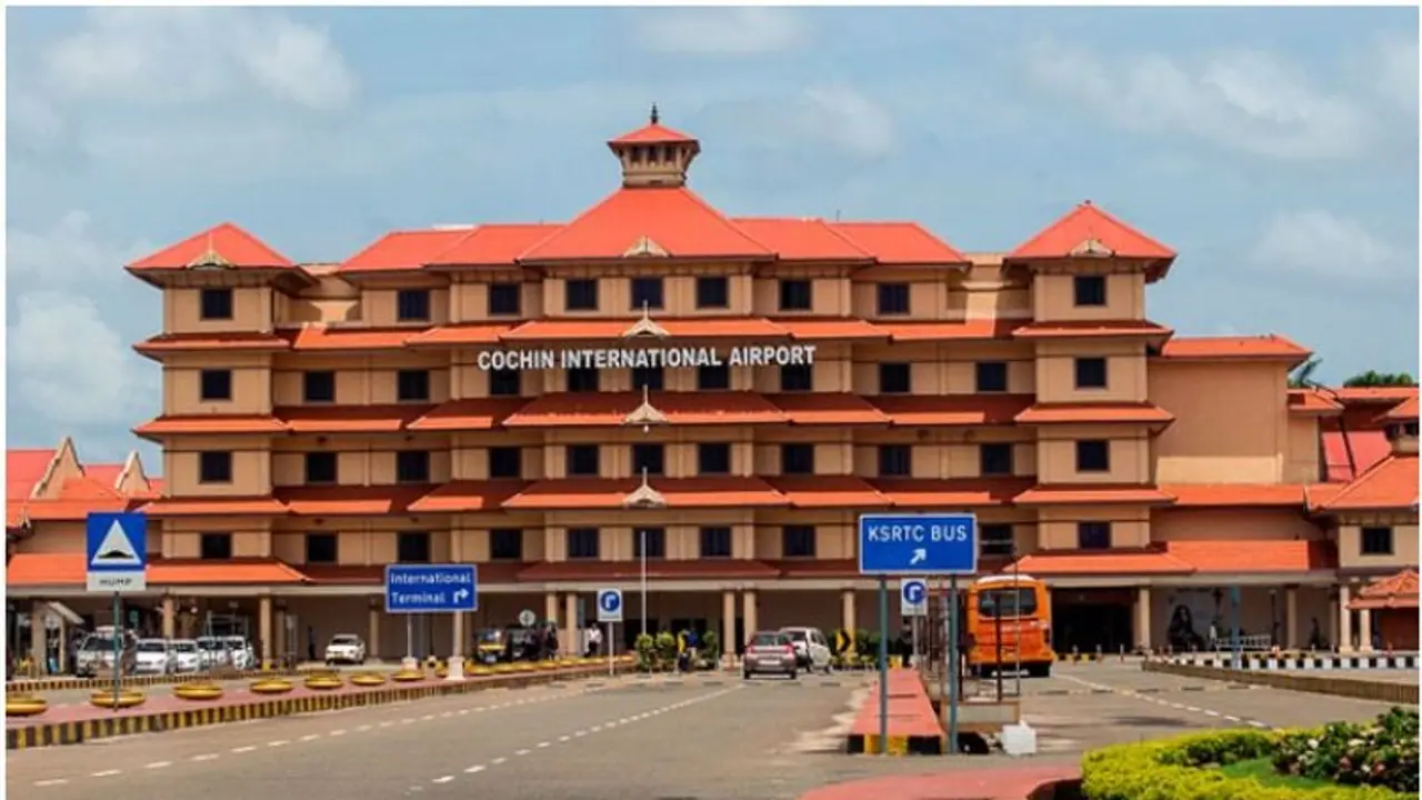 വിമാനത്തിൽ വെച്ച് ദേഹാസ്വാസ്ഥ്യം; കൊച്ചി വിമാനത്താവളത്തിൽ യാത്രക്കാരൻ കുഴഞ്ഞു വീണ് മരിച്ചു വിമാനത്തിൽ വെച്ച് ദേഹാസ്വാസ്ഥ്യം; കൊച്ചി വിമാനത്താവളത്തിൽ യാത്രക്കാരൻ കുഴഞ്ഞു വീണ് മരിച്ചു