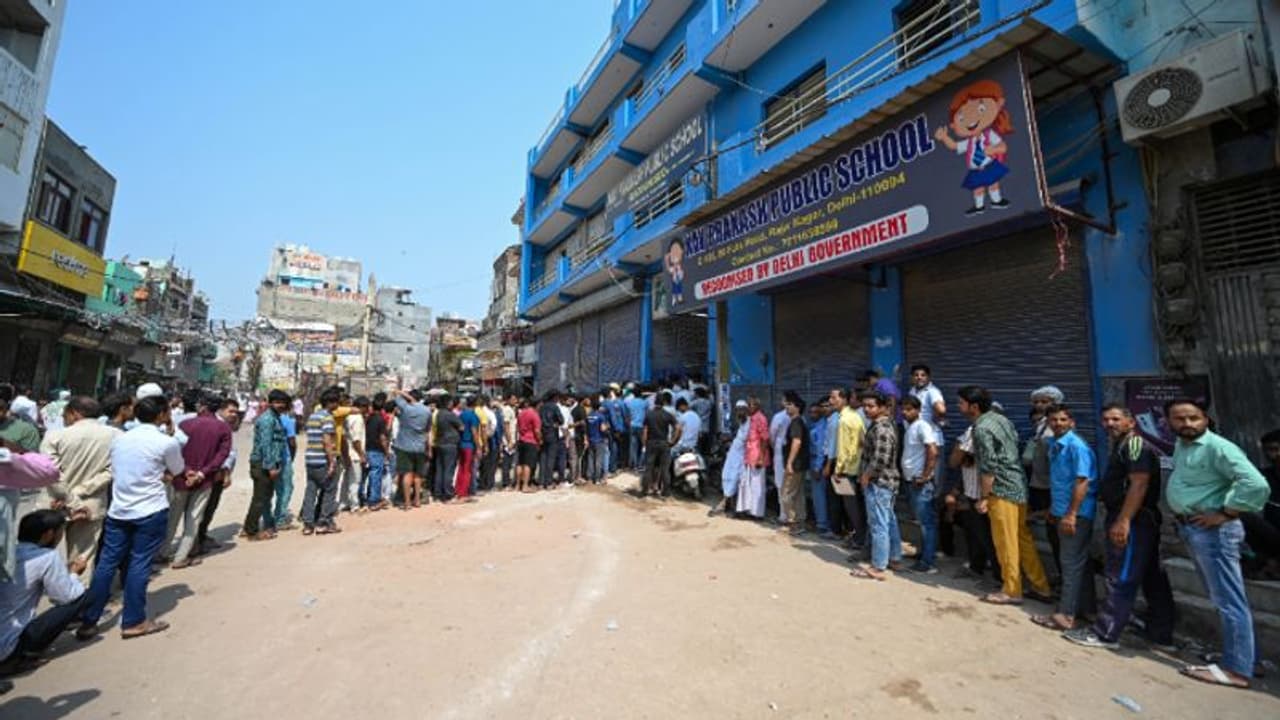 ലോകം ഉറ്റുനോക്കിയ മാസങ്ങള്; വീണ്ടും അത്ഭുതമായി ലോക്സഭ തെരഞ്ഞെടുപ്പ്, കണക്കുകളും വസ്തുതകളും ഒറ്റനോട്ടത്തില് ലോകം ഉറ്റുനോക്കിയ മാസങ്ങള്; വീണ്ടും അത്ഭുതമായി ലോക്സഭ തെരഞ്ഞെടുപ്പ്, കണക്കുകളും വസ്തുതകളും ഒറ്റനോട്ടത്തില്
