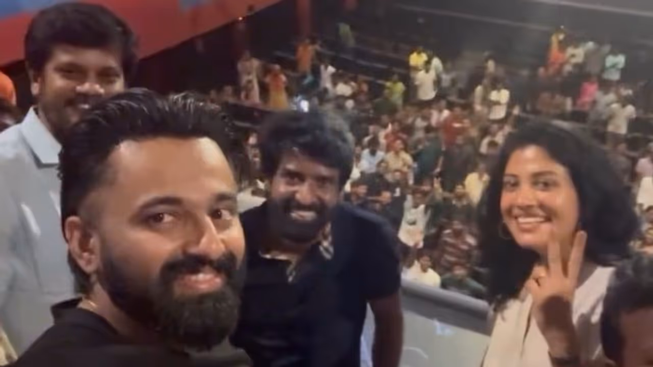 റിലീസ് ദിനത്തേക്കാൾ മൂന്നിരട്ടി കളക്ഷനുമായി മൂന്നാം ദിനം! ബോക്സ് ഓഫീസിൽ തരംഗമായി 'ഗരുഡൻ', ഇതുവരെ നേടിയത് റിലീസ് ദിനത്തേക്കാൾ മൂന്നിരട്ടി കളക്ഷനുമായി മൂന്നാം ദിനം! ബോക്സ് ഓഫീസിൽ തരംഗമായി 'ഗരുഡൻ', ഇതുവരെ നേടിയത്