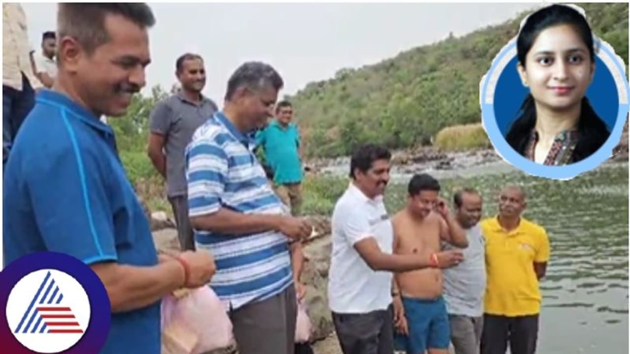 ಮಗಳ ಚುನಾವಣಾ ಫಲಿತಾಂಶದ ಟೆನ್ಷನ್ ಬಿಟ್ಟು ಮೀನುಗಳಿಗೆ ಕಾಳು ಹಾಕಿದ ಮಿನಿಸ್ಟರ್ ಜಾರಕಿಹೊಳಿ! ಮಗಳ ಚುನಾವಣಾ ಫಲಿತಾಂಶದ ಟೆನ್ಷನ್ ಬಿಟ್ಟು ಮೀನುಗಳಿಗೆ ಕಾಳು ಹಾಕಿದ ಮಿನಿಸ್ಟರ್ ಜಾರಕಿಹೊಳಿ!