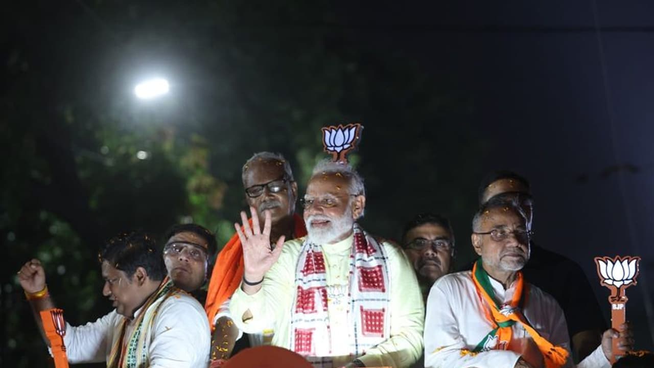 అమెరికాలోనూ మోదీ క్రేజ్... కస్టమర్లకు ఫ్రీ ఆఫర్ ప్రకటించిన రెస్టారెంట్