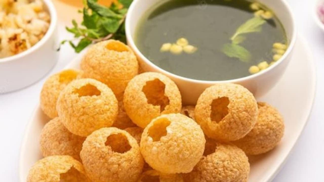 Sprouts paani puri