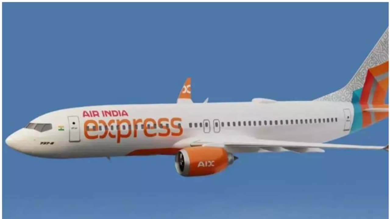 'പറന്നുയർന്ന ബഹ്റൈൻ വിമാനത്തിന്റെ വാതിൽ തുറക്കുമെന്ന് മലയാളി'; എമർജൻസി ലാൻഡിംഗ്, പിടികൂടി മുംബെെ പൊലീസ് 'പറന്നുയർന്ന ബഹ്റൈൻ വിമാനത്തിന്റെ വാതിൽ തുറക്കുമെന്ന് മലയാളി'; എമർജൻസി ലാൻഡിംഗ്, പിടികൂടി മുംബെെ പൊലീസ്